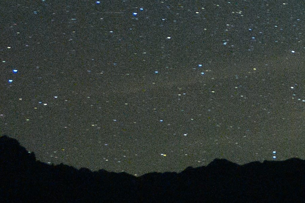 100% crop of Milky Way image at 24mm
